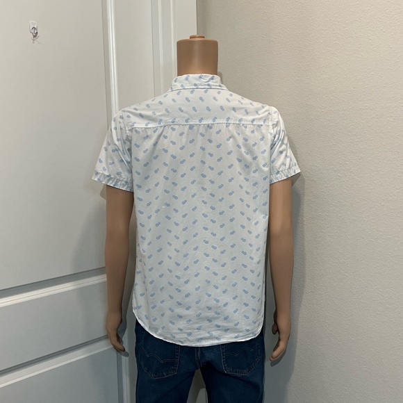 Airwalk Pineapple Print Casual Short Sleeve Button-Up - Picture 7 of 11